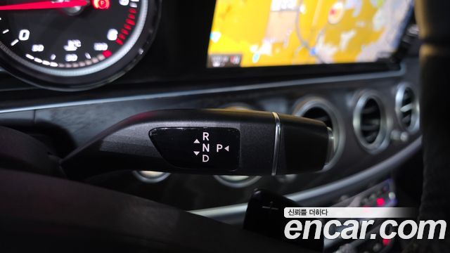 Mercedes-Benz E-Class (W213) E220d Avantgarde 2017 — фото 9