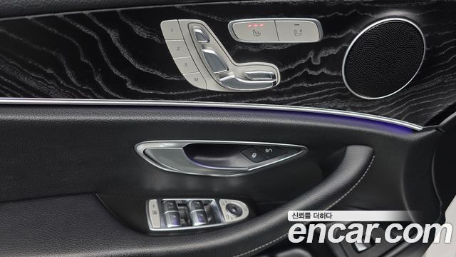 Mercedes-Benz E-Class (W213) E220d Avantgarde 2017 — фото 11
