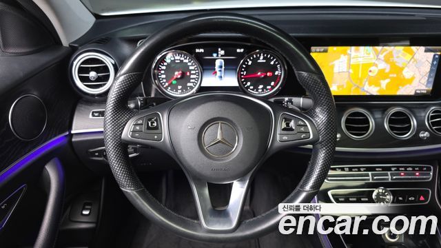 Mercedes-Benz E-Class (W213) E220d Avantgarde 2017 — фото 12