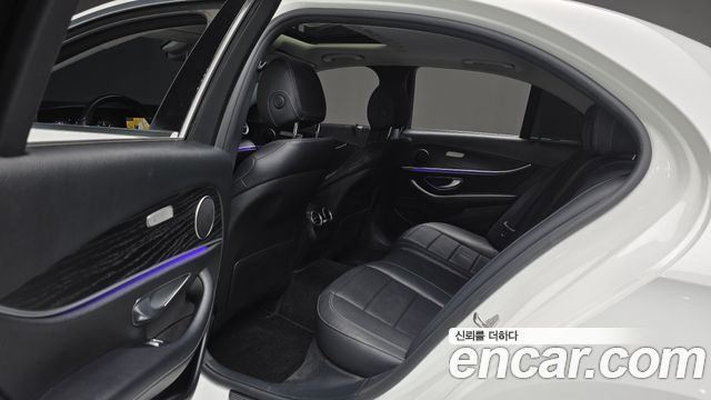Mercedes-Benz E-Class (W213) E220d Avantgarde 2017 — фото 15