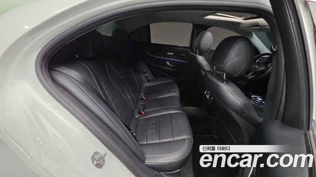 Mercedes-Benz E-Class (W213) E220d Avantgarde 2017 — фото 17