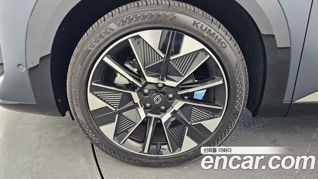 Renault Korea Filante 1.5 E-Tech Iconic 2WD 2027 — фото 5