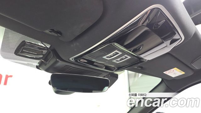 Land Rover Range Rover Velar 3.0 P400 R-Dynamic HSE 2022 — фото 18