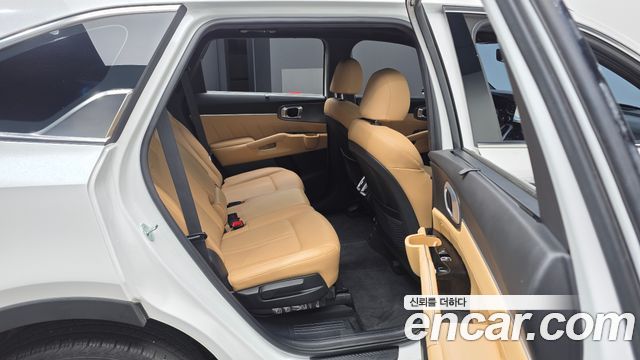 Kia Sorento (IV) Gasoline 2.5T 2WD Noblesse 2023 — фото 12