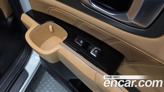 Kia Sorento (IV) Gasoline 2.5T 2WD Noblesse 2023 — фото 18