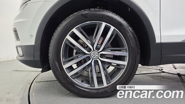 Volkswagen Tiguan Allspace 2.0 TDI Prestige 2018 — фото 5