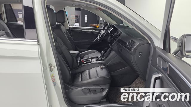 Volkswagen Tiguan Allspace 2.0 TDI Prestige 2018 — фото 15