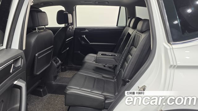 Volkswagen Tiguan Allspace 2.0 TDI Prestige 2018 — фото 16