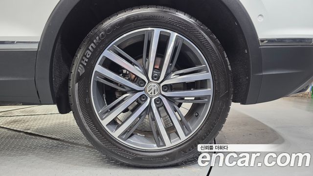 Volkswagen Tiguan Allspace 2.0 TDI Prestige 2018 — фото 27