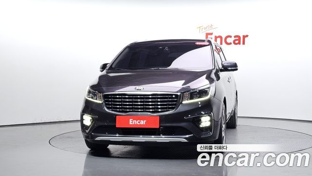 Kia Carnival 7-Seater Limousine VIP 2019 — фото 3