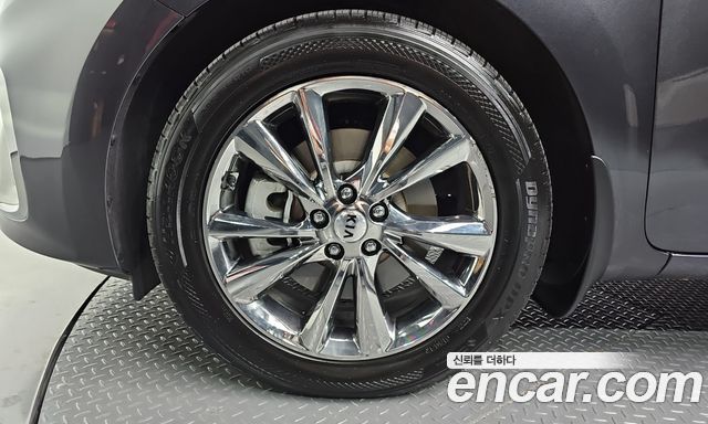 Kia Carnival 7-Seater Limousine VIP 2019 — фото 5