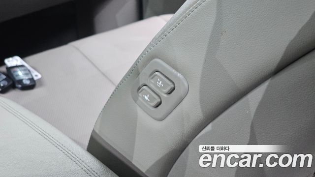 Kia Carnival 7-Seater Limousine VIP 2019 — фото 33