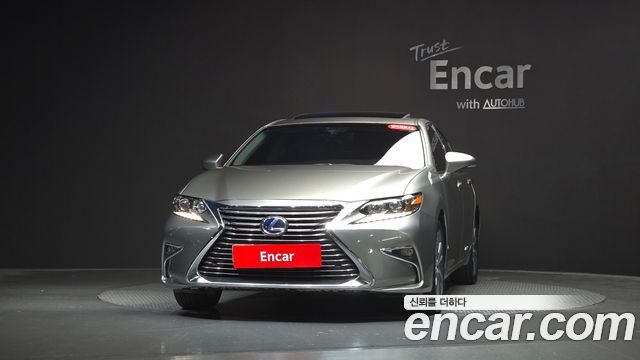 Lexus ES300h Supreme XV60 2017 — фото 3