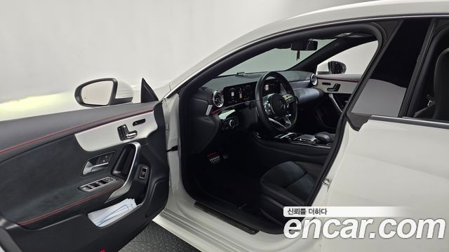 Mercedes-Benz CLA-Class (C118) CLA250 4MATIC 2023 — фото 10