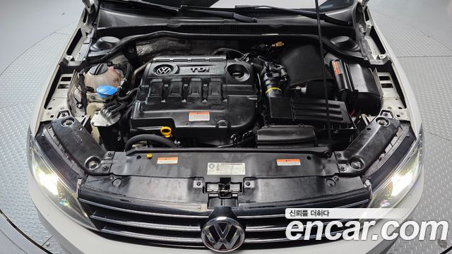 Volkswagen Jetta 2.0 TDI BlueMotion Premium 6th 2015 — фото 6