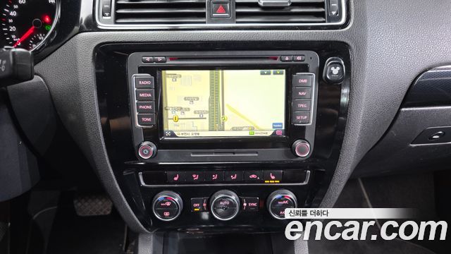 Volkswagen Jetta 2.0 TDI BlueMotion Premium 6th 2015 — фото 18