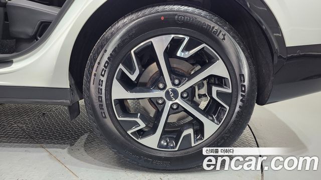 Kia Sportage Hybrid (V) Nobleless 2WD 2023 — фото 5