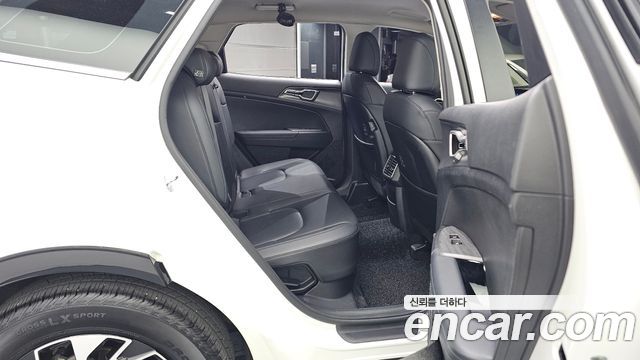 Kia Sportage Hybrid (V) Nobleless 2WD 2023 — фото 12