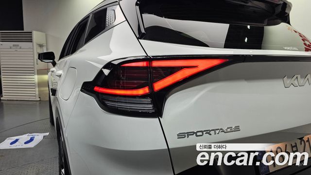 Kia Sportage Hybrid (V) Nobleless 2WD 2023 — фото 23