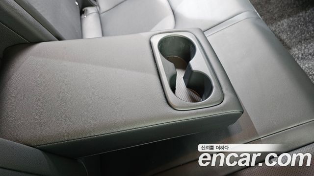 Kia Sportage Hybrid (V) Nobleless 2WD 2023 — фото 27