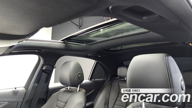 Mercedes-Benz E-Class (W213) E350 4MATIC AMG Line 2022 — фото 16