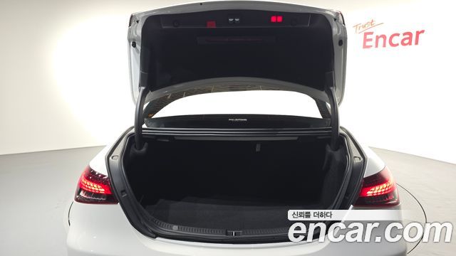 Mercedes-Benz E-Class (W213) E350 4MATIC AMG Line 2022 — фото 18