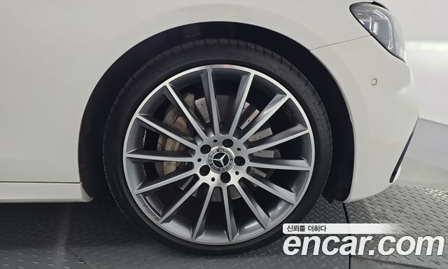Mercedes-Benz E-Class (W213) E350 4MATIC AMG Line 2022 — фото 21