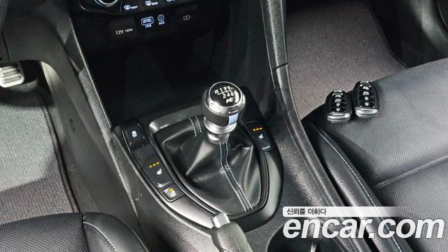 Hyundai Veloster (JS) 2.0 N 2019 — фото 9