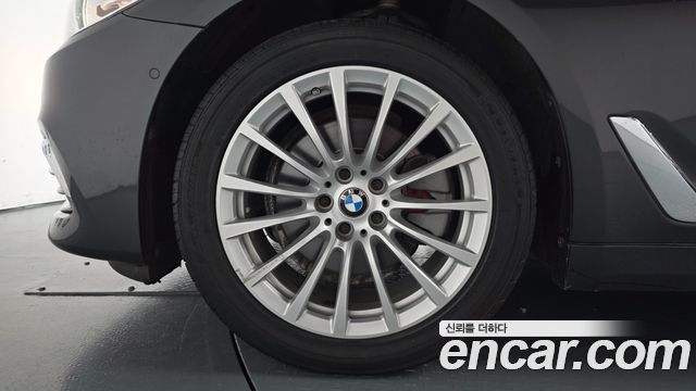 BMW 5 Series (G30) 520i Luxury 2020 — фото 5