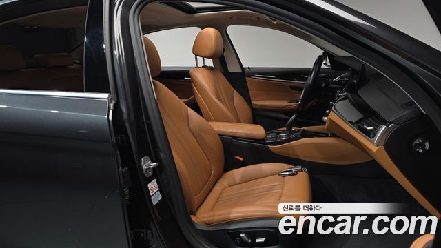 BMW 5 Series (G30) 520i Luxury 2020 — фото 26