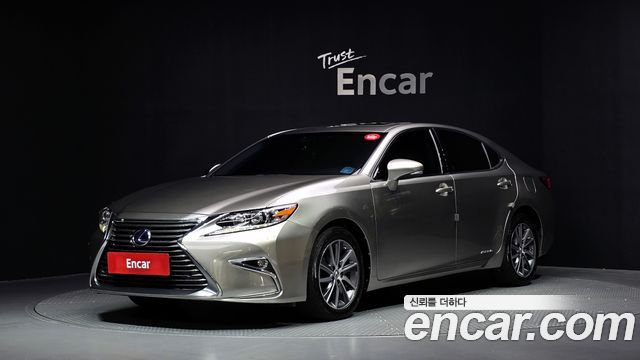 Lexus ES300h Supreme XV60 2016 — фото 1