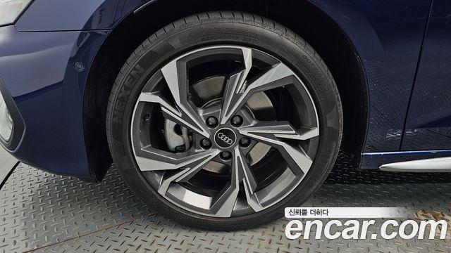 Audi A3 (8Y) 40 TFSI Premium 2025 — фото 5