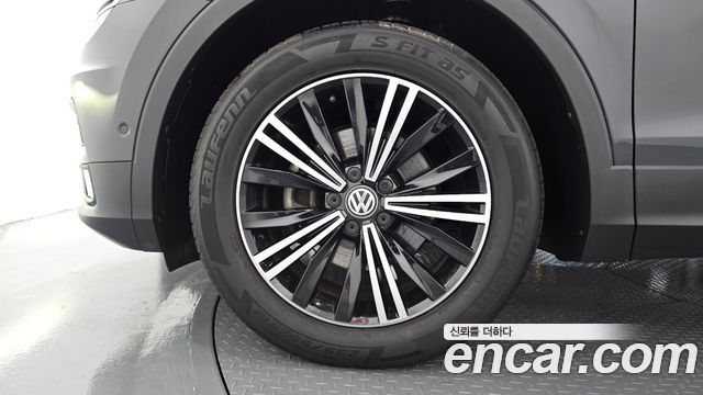 Volkswagen Tiguan (II) 2.0 TDI Prestige 2020 — фото 5