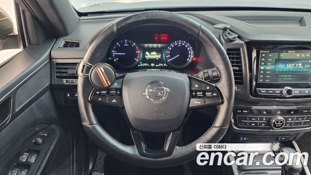 KG Mobility (SsangYong) Rexton Sports Khan Diesel 2.2 4WD Prestige 2021 — фото 13
