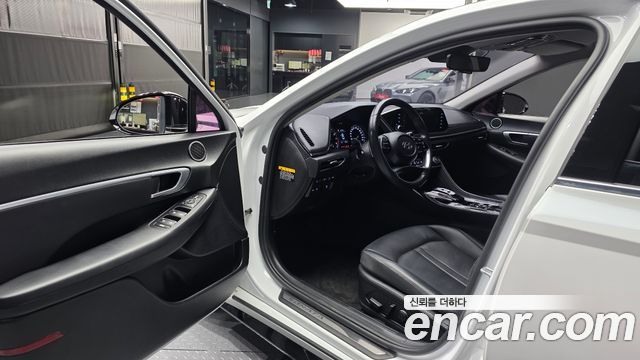 Hyundai Sonata (DN8) 1.6 Turbo Premium Family 2020 — фото 10