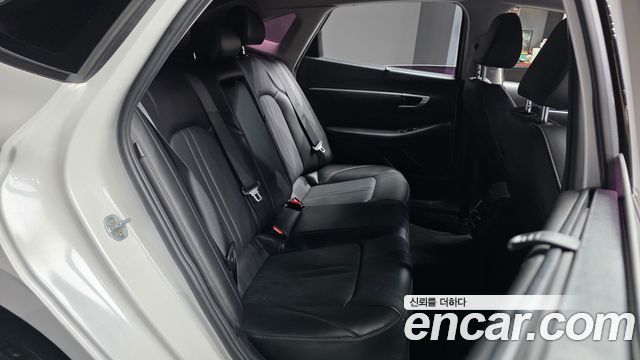 Hyundai Sonata (DN8) 1.6 Turbo Premium Family 2020 — фото 12