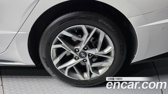 Hyundai Sonata (DN8) 1.6 Turbo Premium Family 2020 — фото 21
