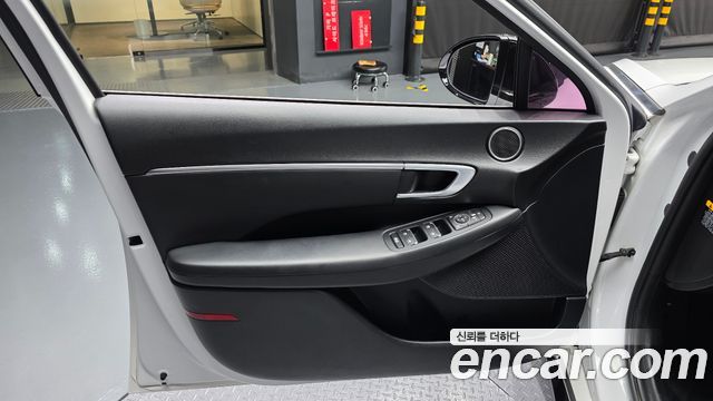Hyundai Sonata (DN8) 1.6 Turbo Premium Family 2020 — фото 24