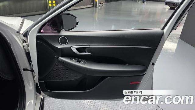 Hyundai Sonata (DN8) 1.6 Turbo Premium Family 2020 — фото 25