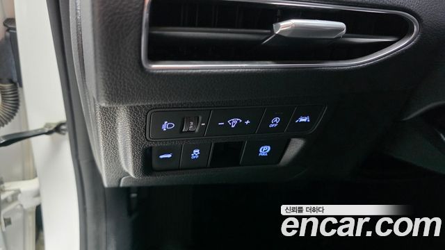 Hyundai Sonata (DN8) 1.6 Turbo Premium Family 2020 — фото 29