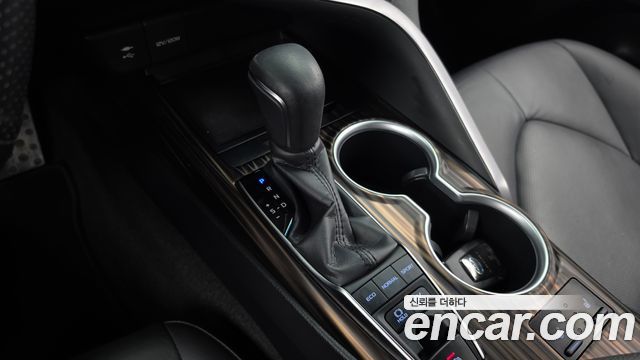 Toyota Camry (XV70) 2.5 XLE Hybrid 2019 — фото 9