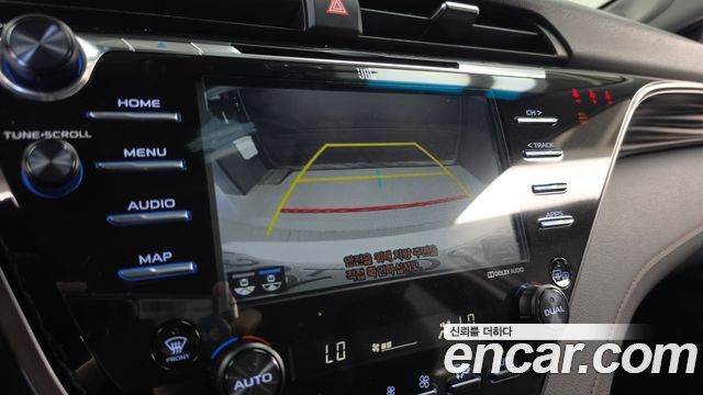 Toyota Camry (XV70) 2.5 XLE Hybrid 2019 — фото 19