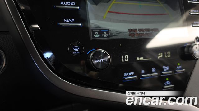 Toyota Camry (XV70) 2.5 XLE Hybrid 2019 — фото 33