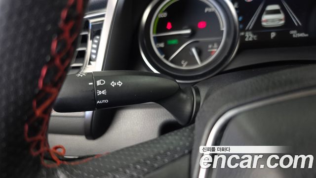Toyota Camry (XV70) 2.5 XLE Hybrid 2019 — фото 34