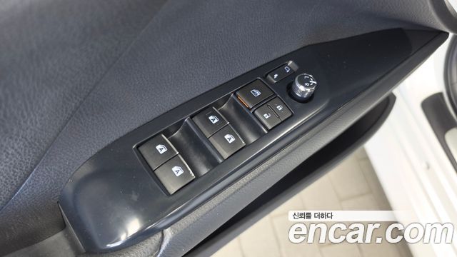 Toyota Camry (XV70) 2.5 XLE Hybrid 2019 — фото 36