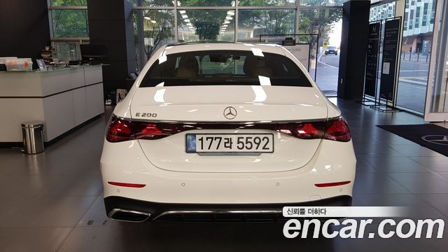 Mercedes-Benz E-Class (W214) E200 AMG Line 2026 — фото 6