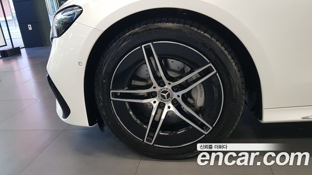 Mercedes-Benz E-Class (W214) E200 AMG Line 2026 — фото 9
