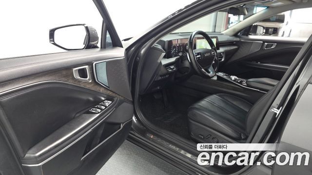Kia K8 2.5 Gasoline 2WD Noblesse 2022 — фото 10