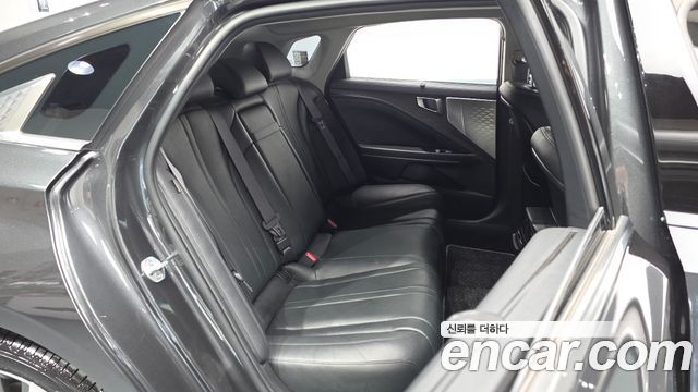 Kia K8 2.5 Gasoline 2WD Noblesse 2022 — фото 11