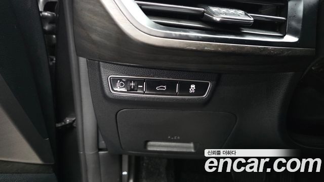 Kia K8 2.5 Gasoline 2WD Noblesse 2022 — фото 31